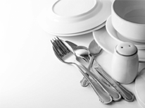 Посуда, столовые приборы и сервировка